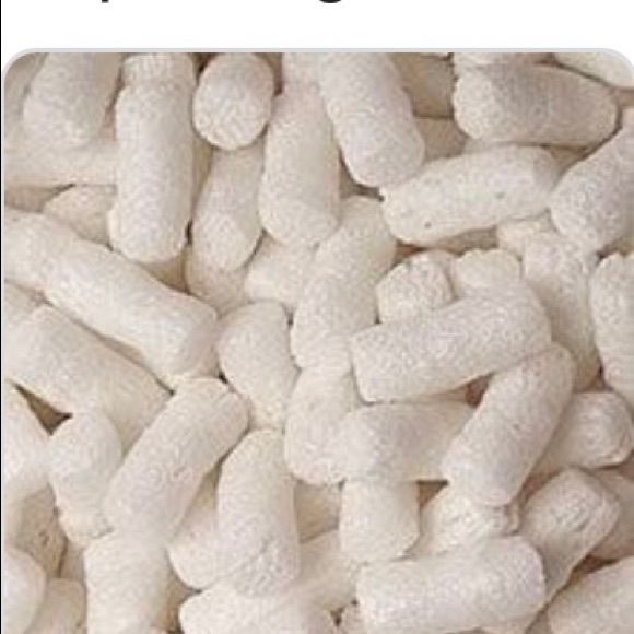 Peanut Packaging Material—Durable, Chic, and Ready to Ship! - Picture 3 of 11